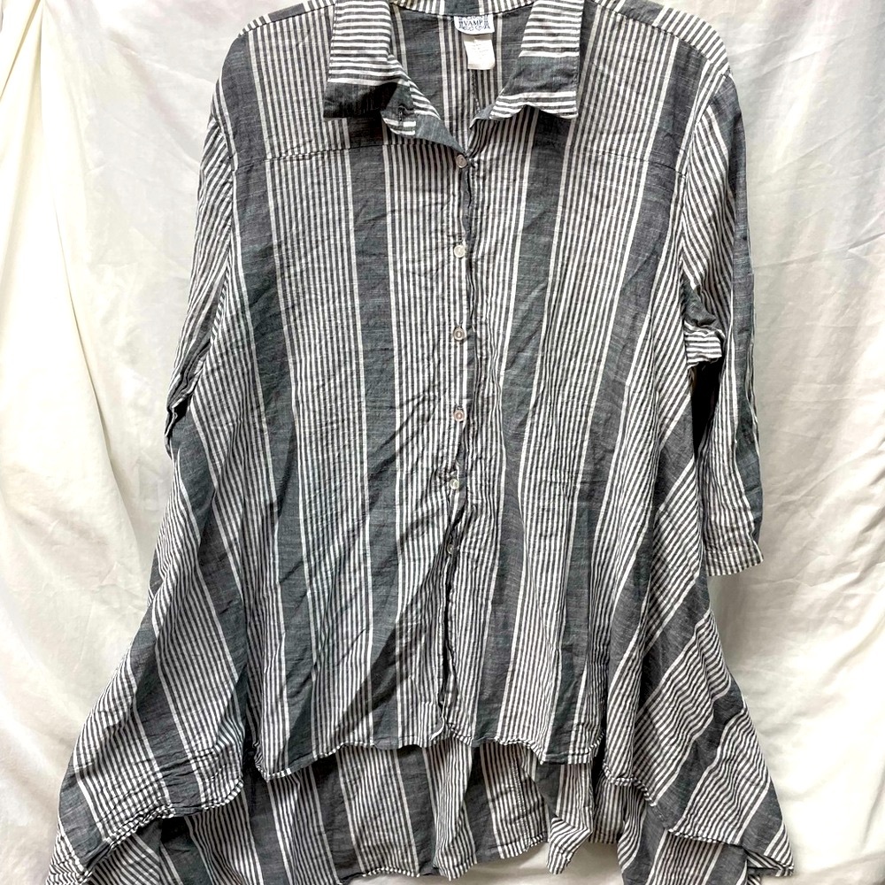Vamp White Striped asymmetrical long Button-Up Shirt ladies sz 2x